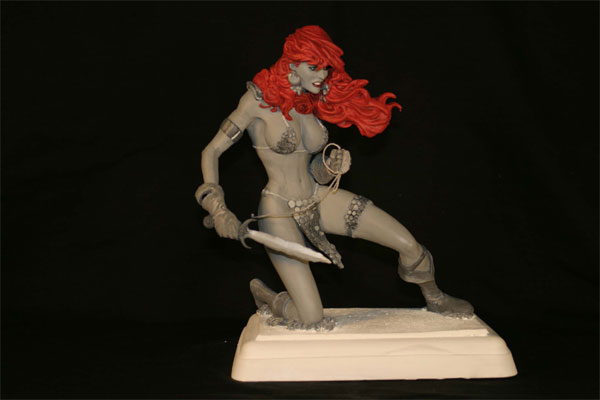 Red-Sonja-Hughes-Statue-1.jpg