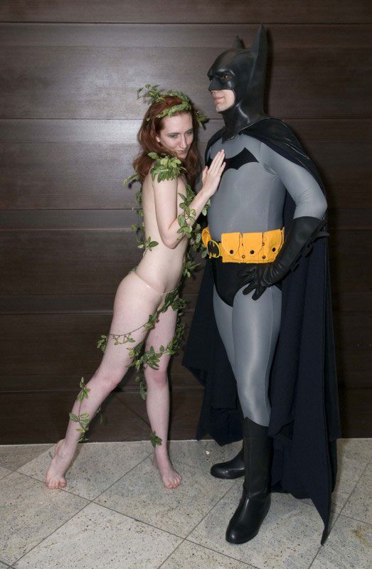 poison ivy costume. not a Poison Ivy entry.